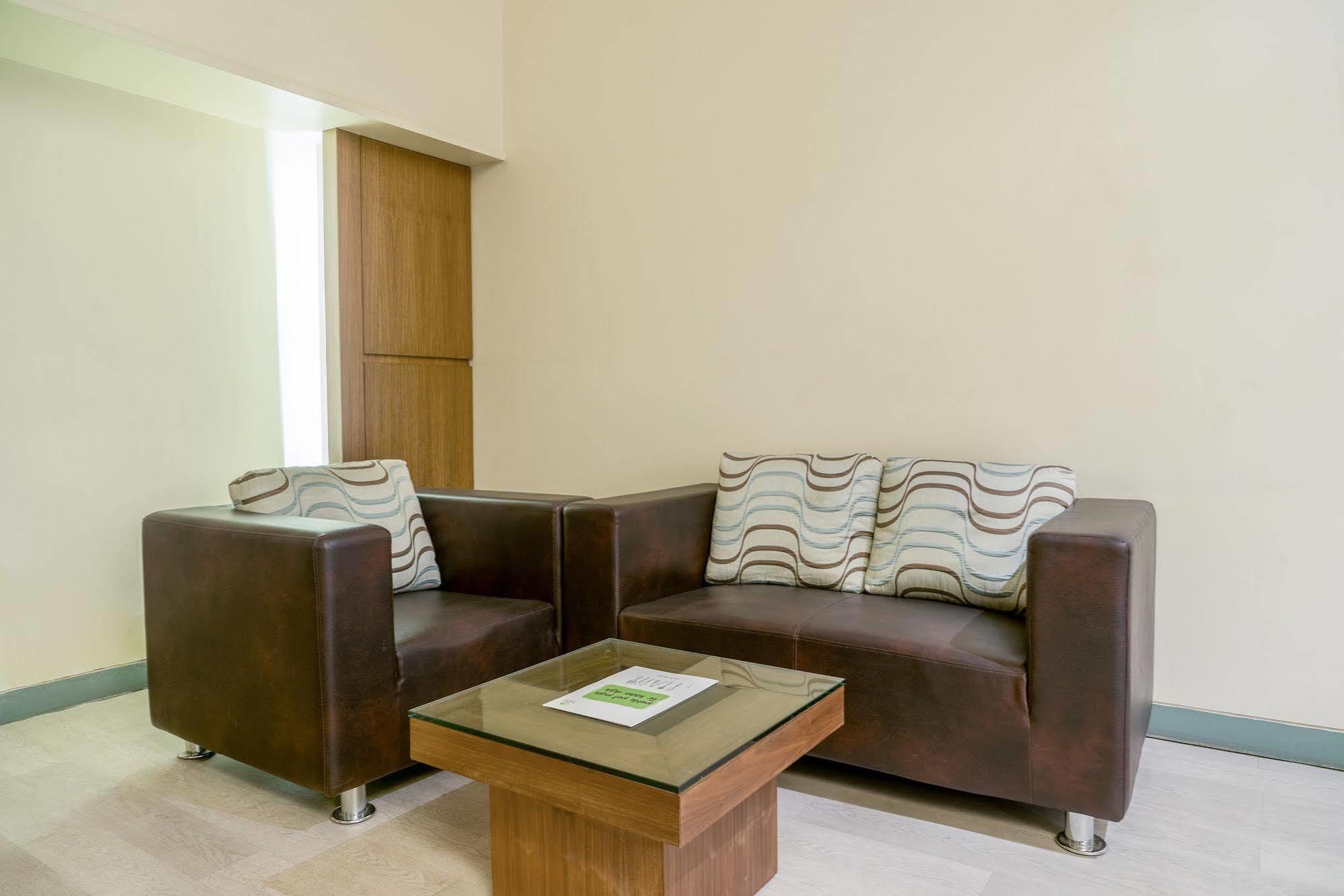 Mint Koregaon Park Next To Osho Ashram Pune Exterior foto